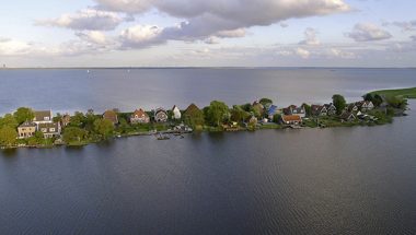 Uitdam het witte huis