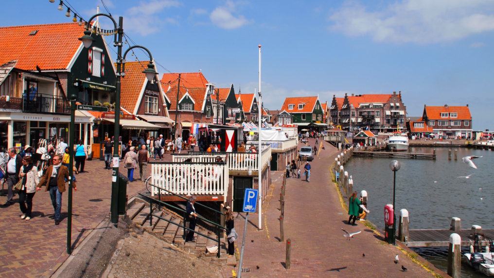 Broek in Waterland, the cleanest village